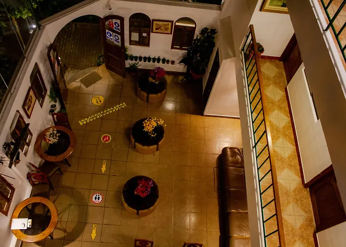 Inn Retama
